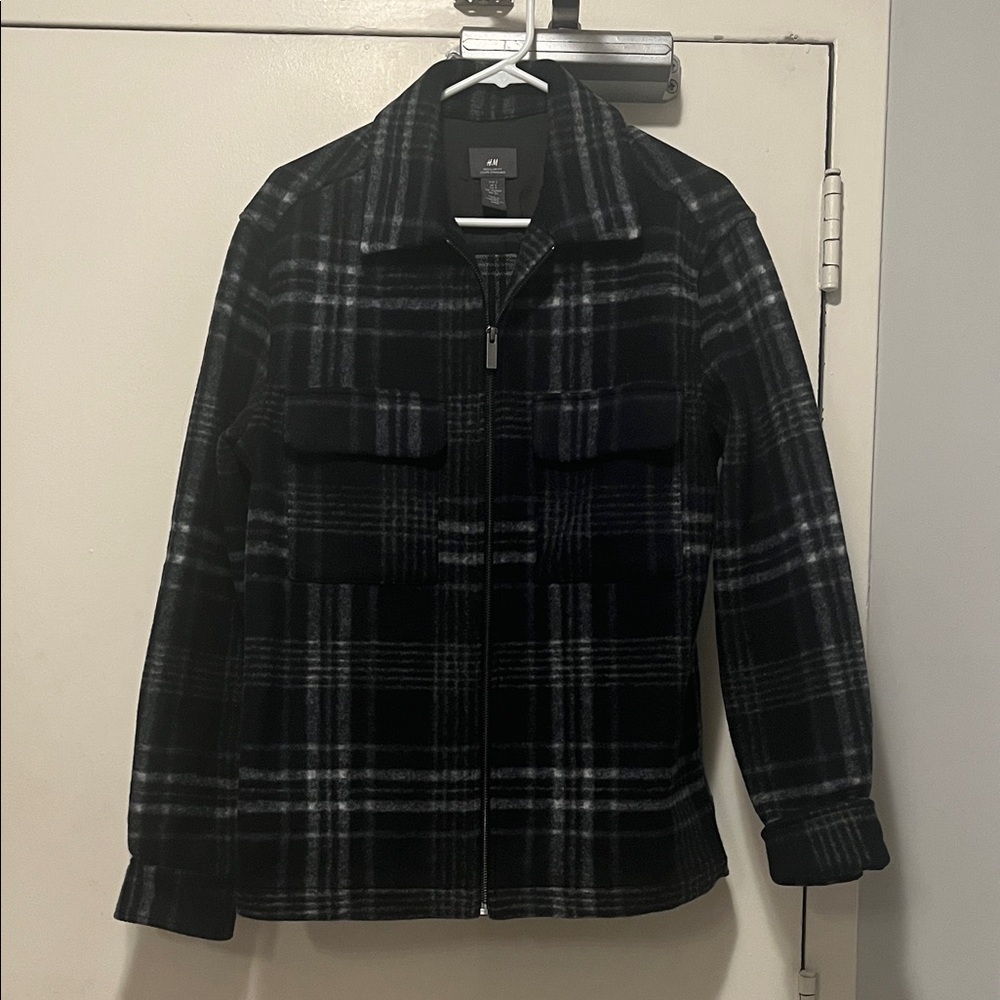 H&M Black & Gray Plaid Lightweight Zip Jacket